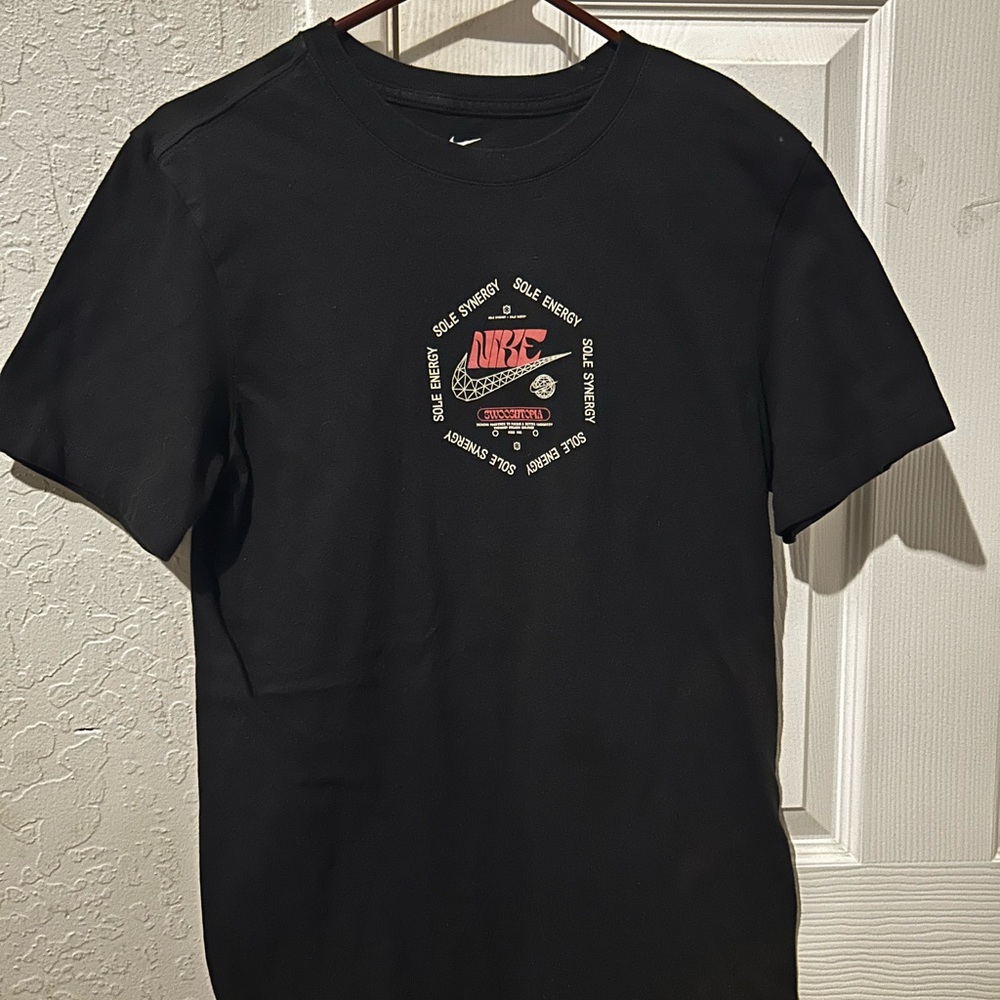 Nike Men's Size Small Black Tee with Red Logo